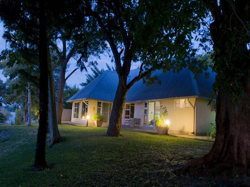 Protea Hotel By Marriott Zambezi River Lodge Katima Mulilo Exteriér fotografie