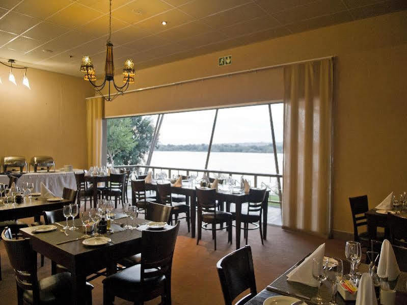 Protea Hotel By Marriott Zambezi River Lodge Katima Mulilo Exteriér fotografie
